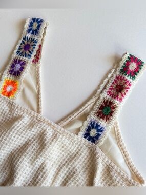 Pink Lily Boho Cream Waffle Knit Tank Granny Square Crochet Strap Bodysuit Sz M